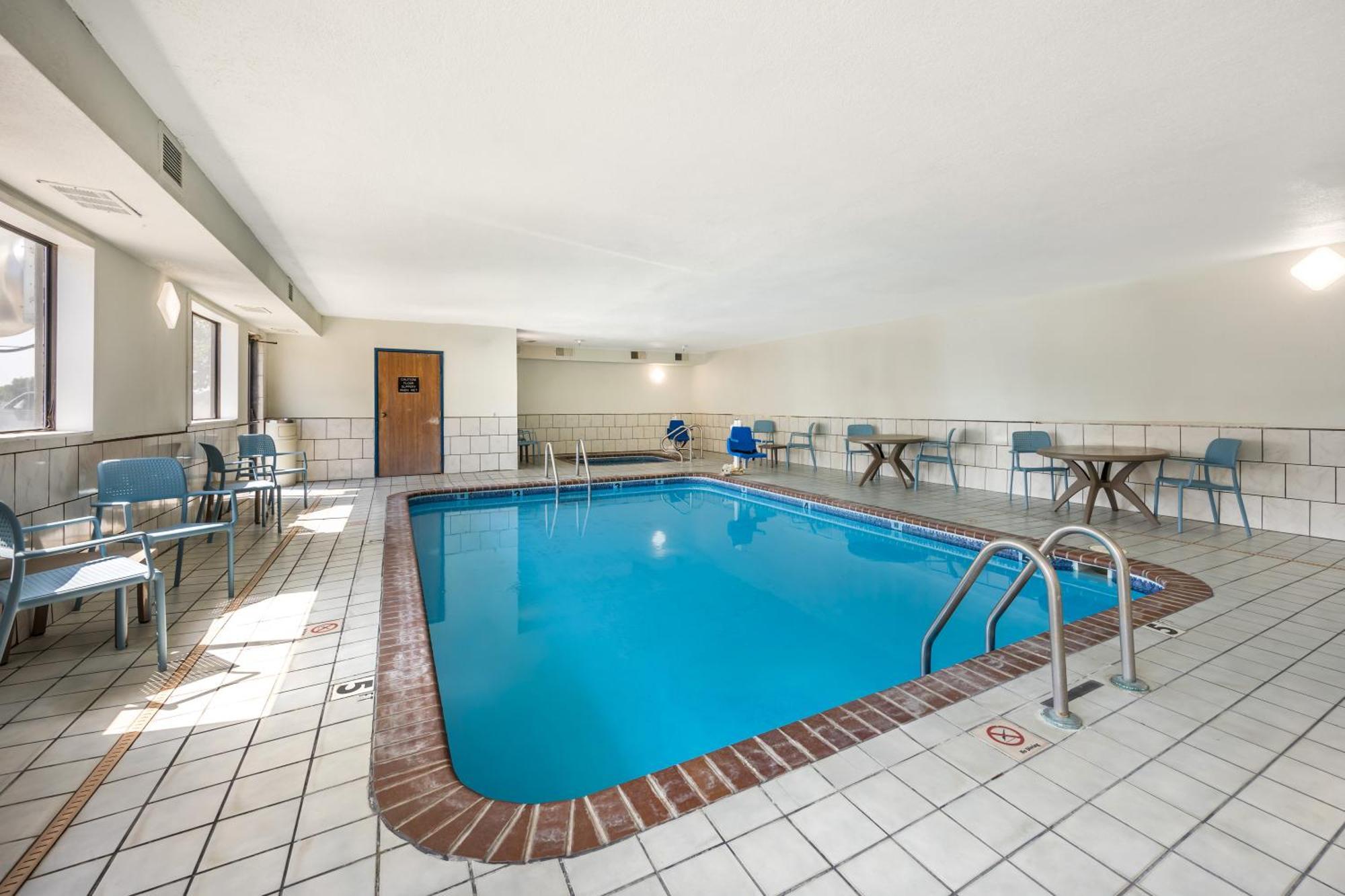 Sleep Inn & Suites Salina I-135 Luaran gambar