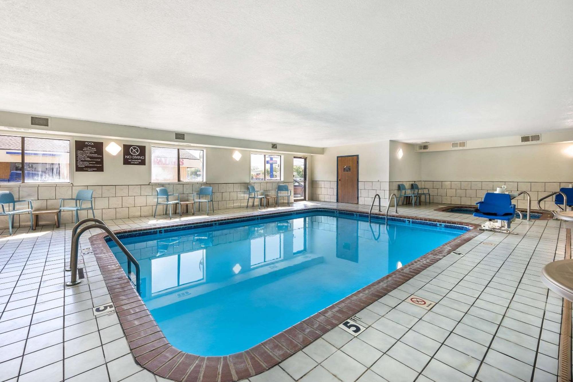 Sleep Inn & Suites Salina I-135 Luaran gambar