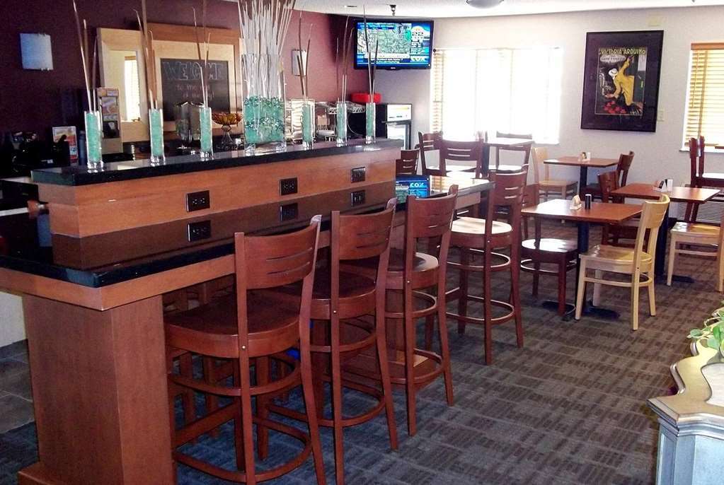 Sleep Inn & Suites Salina I-135 Dalaman gambar